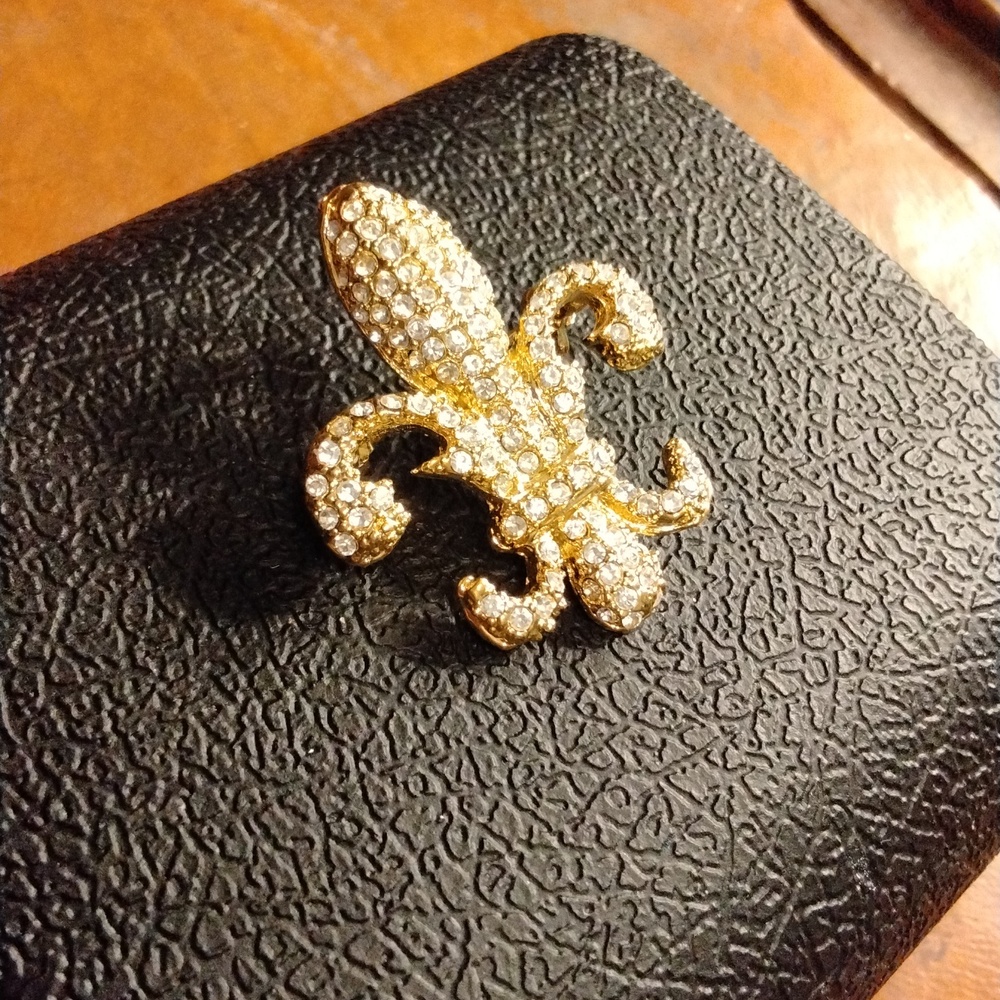 Women's 1 1 /2" X 1 1/4" Rhinestone Encrusted Gold Broach VINTAGE - Picture 2 of 5